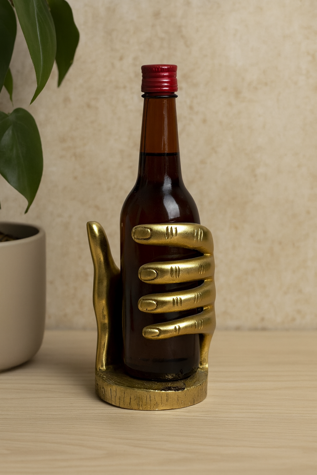 El Dekoratif Şişelik 14x20 cm – Polyester Şişe Tutucu Altın Renk